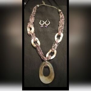 RARE FIND! Coldwater Creek Seed Bead Pendant Necklace w Iridescent Lucite & ERs